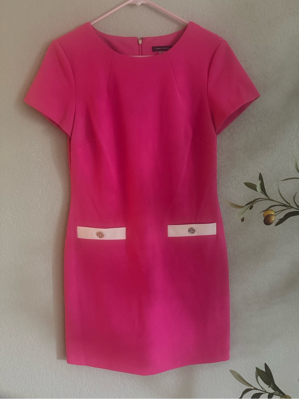 Tommy Hilfiger Hot Pink White Trim Short Sleeve Sheath Dress Size 8
